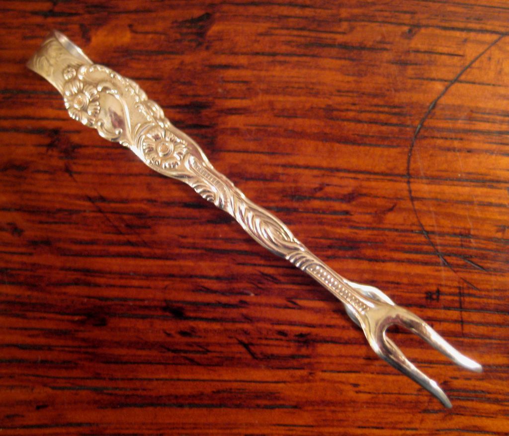 Vintage Pair Of Silver Plate Sugar Tongs, Circa 1940 Vintage Pair Of Silver Plate Sugar Tongs, Circa 1940
