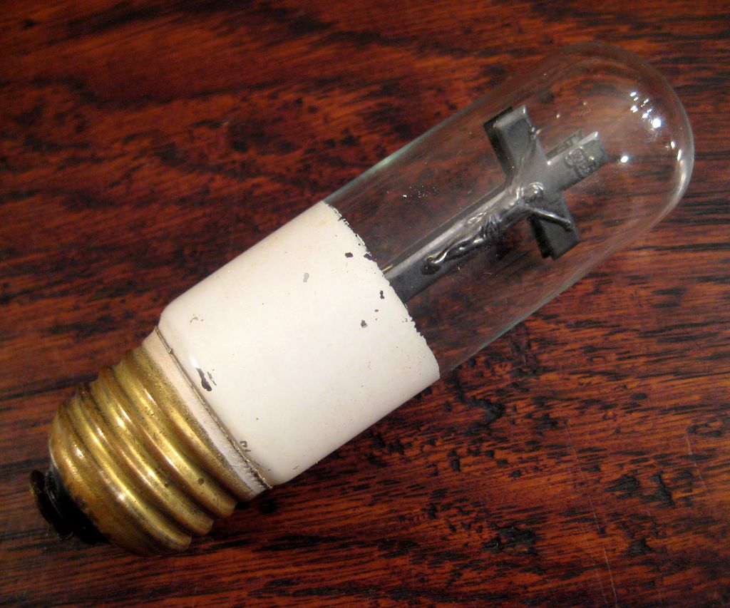 Vintage Working Aerolux Figural Crucifix Light Bulb Vintage Working Aerolux Figural Crucifix Light Bulb