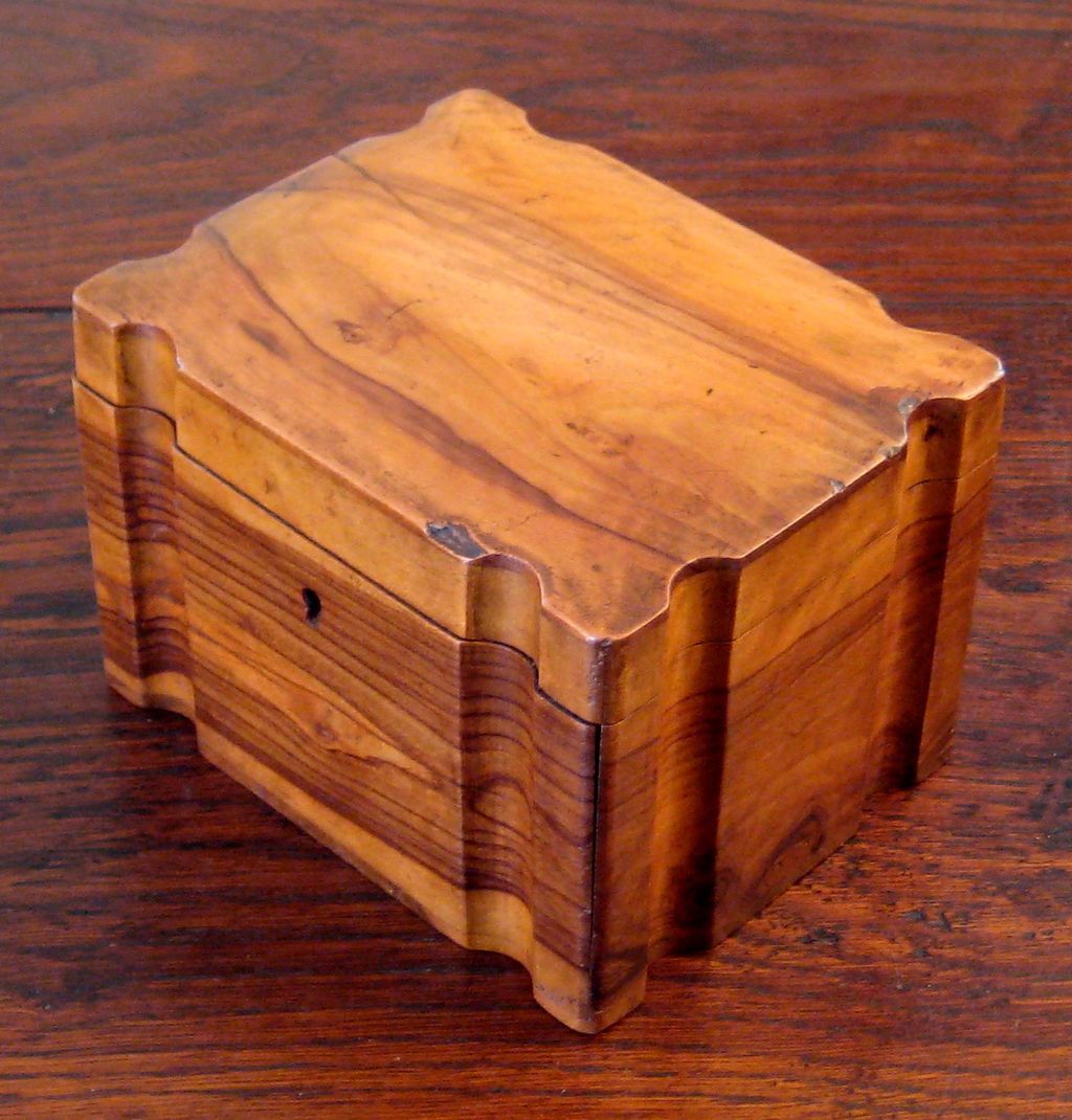 19th Century Olive Wood Box, Circa 1880 19th Century Olive Wood Box, Circa 1880