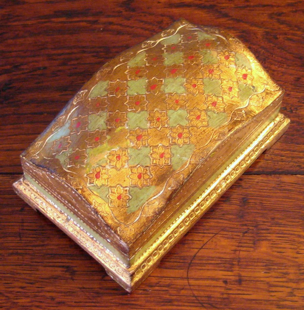 Vintage Italian Florentine Gilt Wood Footed Box, Circa 1940 Vintage Italian Florentine Gilt Wood Footed Box, Circa 1940
