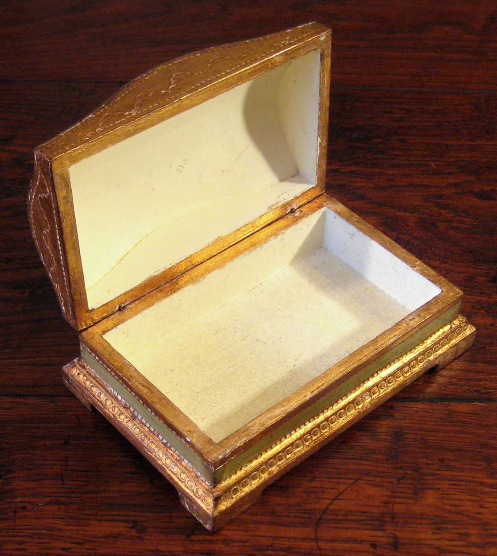 Vintage Italian Florentine Gilt Wood Footed Box, Circa 1940 Vintage Italian Florentine Gilt Wood Footed Box, Circa 1940