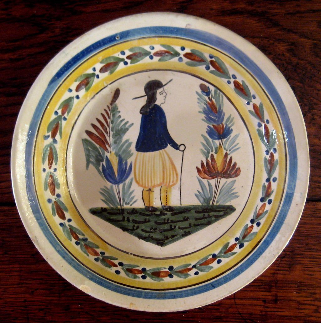 19th Century Signed Quimper French Faience Bowl, Circa 1890 19th Century Signed Quimper French Faience Bowl, Circa 1890