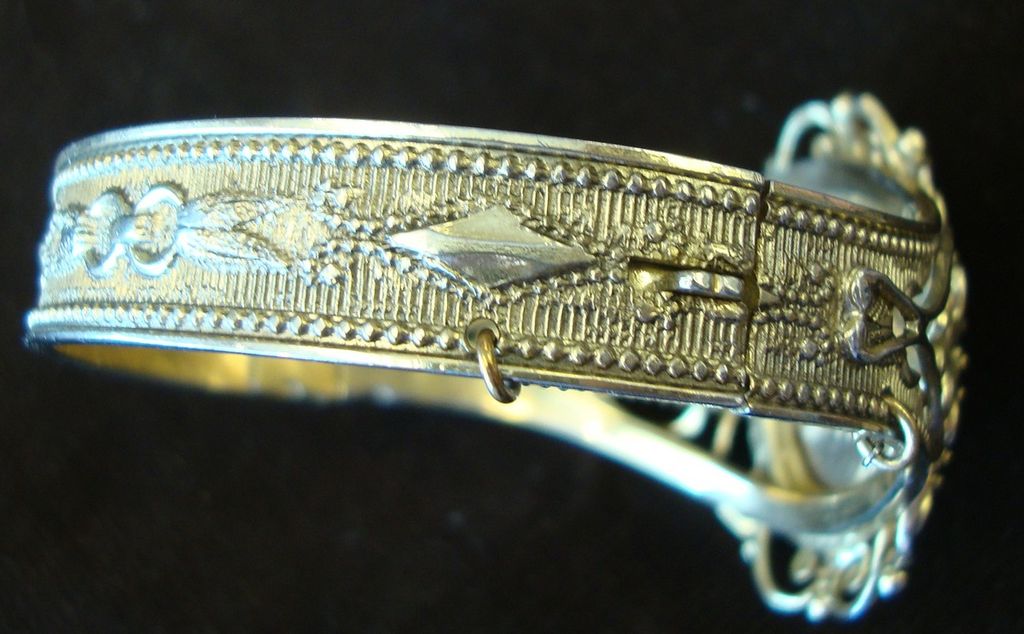 Whiting & Davis gold tone filagree intaglio Cameo bangle bracelet Whiting & Davis gold tone filagree intaglio Cameo bangle bracelet