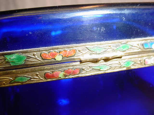 China Cloisonne Hinged Brass Cobalt Blue Crystal Casket China Cloisonne Hinged Brass Cobalt Blue Crystal Casket