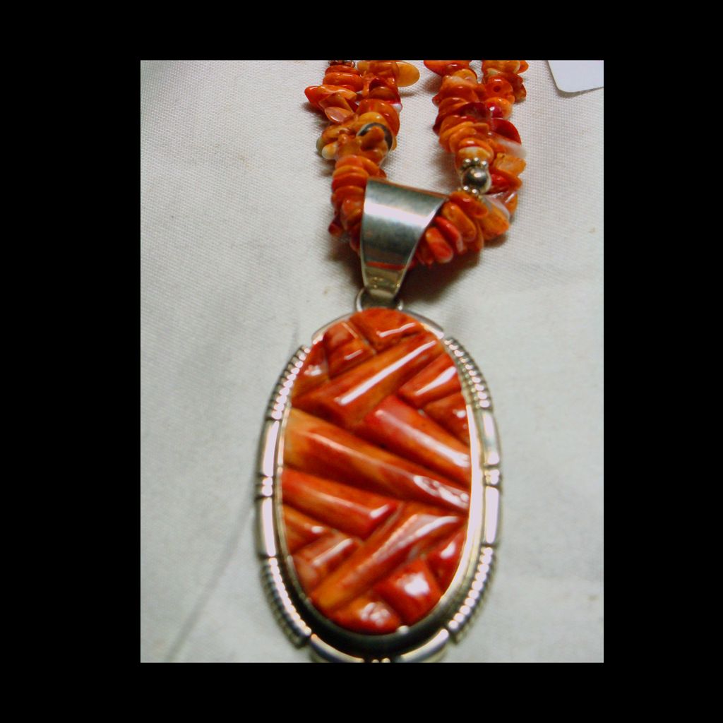 Brilliant Orange Spiny Oyster Inlay Pendant with Matching Necklace Brilliant Orange Spiny Oyster Inlay Pendant with Matching Necklace