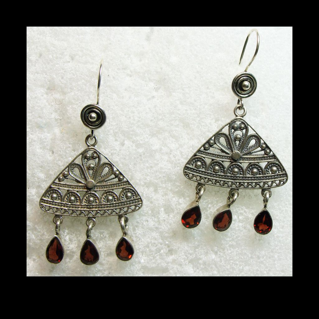 Sterling Silver Filigree and Garnet Drop Style Earrings Sterling Silver Filigree and Garnet Drop Style Earrings