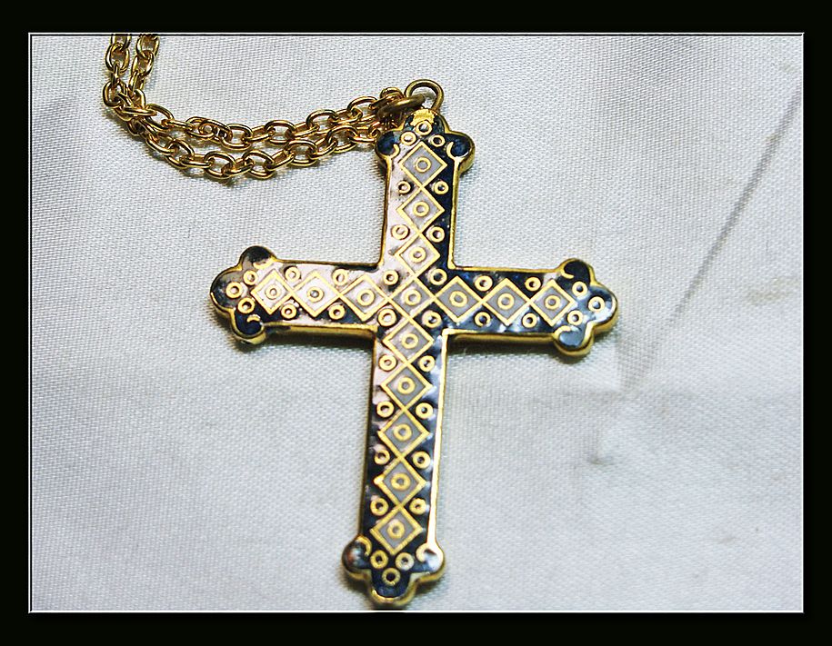 Double Sided Enamel Cross in Gold Tone Metal Double Sided Enamel Cross in Gold Tone Metal