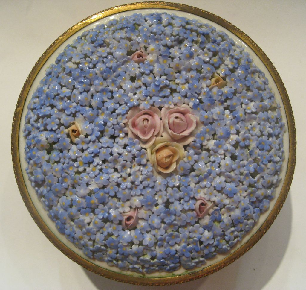 Dresden Porcelain Dresser Box Dresden Porcelain Dresser Box