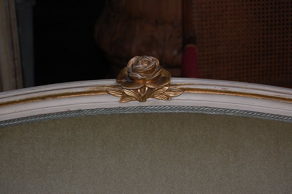 French Louis XVI Painted Sofa French Louis XVI Painted Sofa