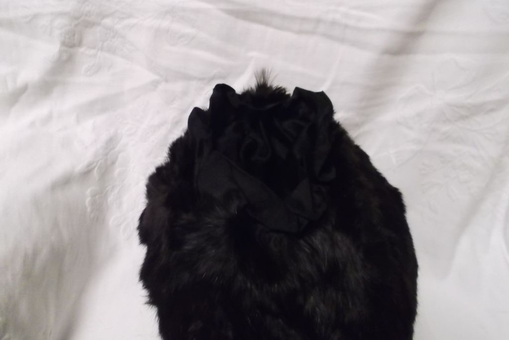 Vintage Fur Muff Satin Lined Ladies Vintage Fur Muff Satin Lined Ladies