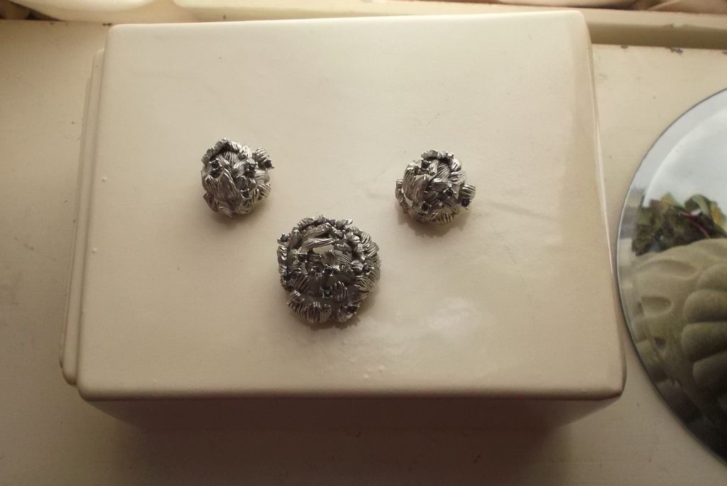 Vintage Pin & Earring Set- Stylized Silvertone w/ Blue Rhinestones Vintage Pin & Earring Set- Stylized Silvertone w/ Blue Rhinestones