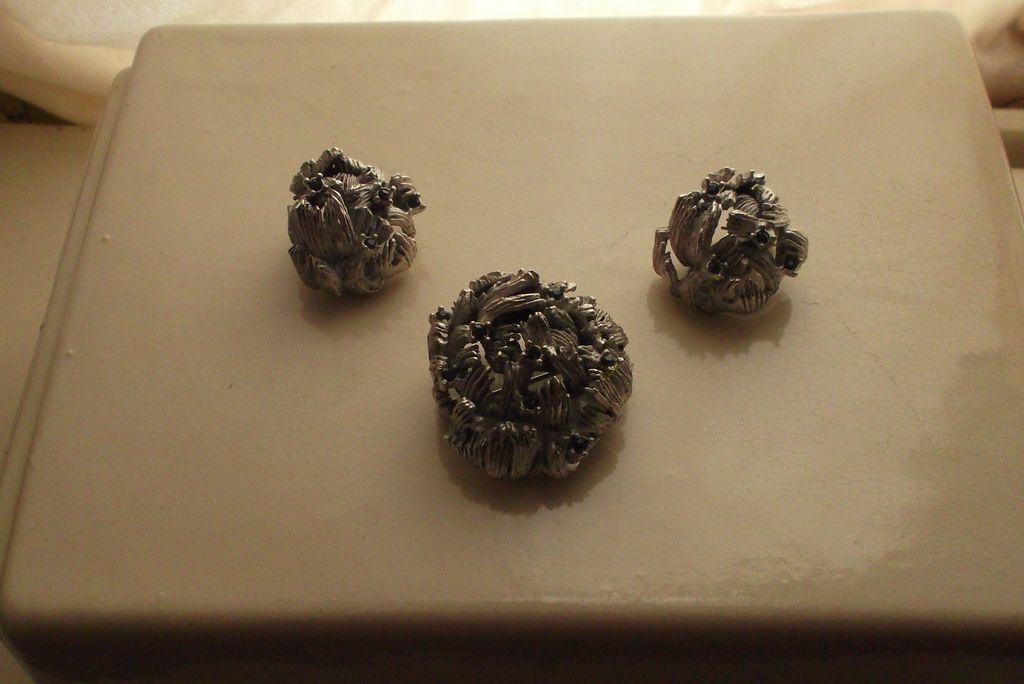 Vintage Pin & Earring Set- Stylized Silvertone w/ Blue Rhinestones Vintage Pin & Earring Set- Stylized Silvertone w/ Blue Rhinestones