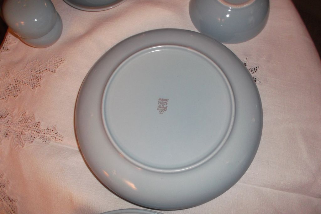 Russell Wright Iroquois Casual China Ice Blue 10 "Dinner Plate Mid Century Modern Design Russell Wright Iroquois Casual China Ice Blue 10 "Dinner Plate Mid Century Modern Design