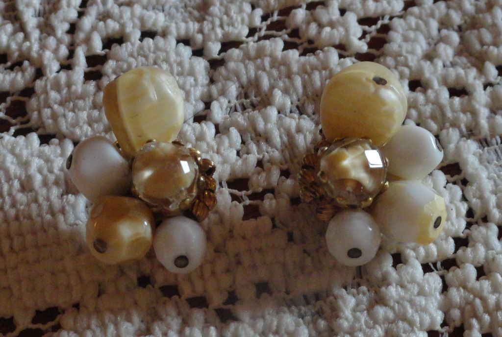 Carnegie Signed Glass Beads Clip On Earrings - Circa 1940 Carnegie Signed Glass Beads Clip On Earrings - Circa 1940