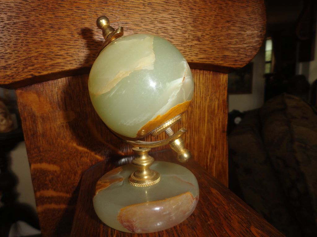 Vintage Green/Brown Onyx Globe Paperweight Vintage Green/Brown Onyx Globe Paperweight