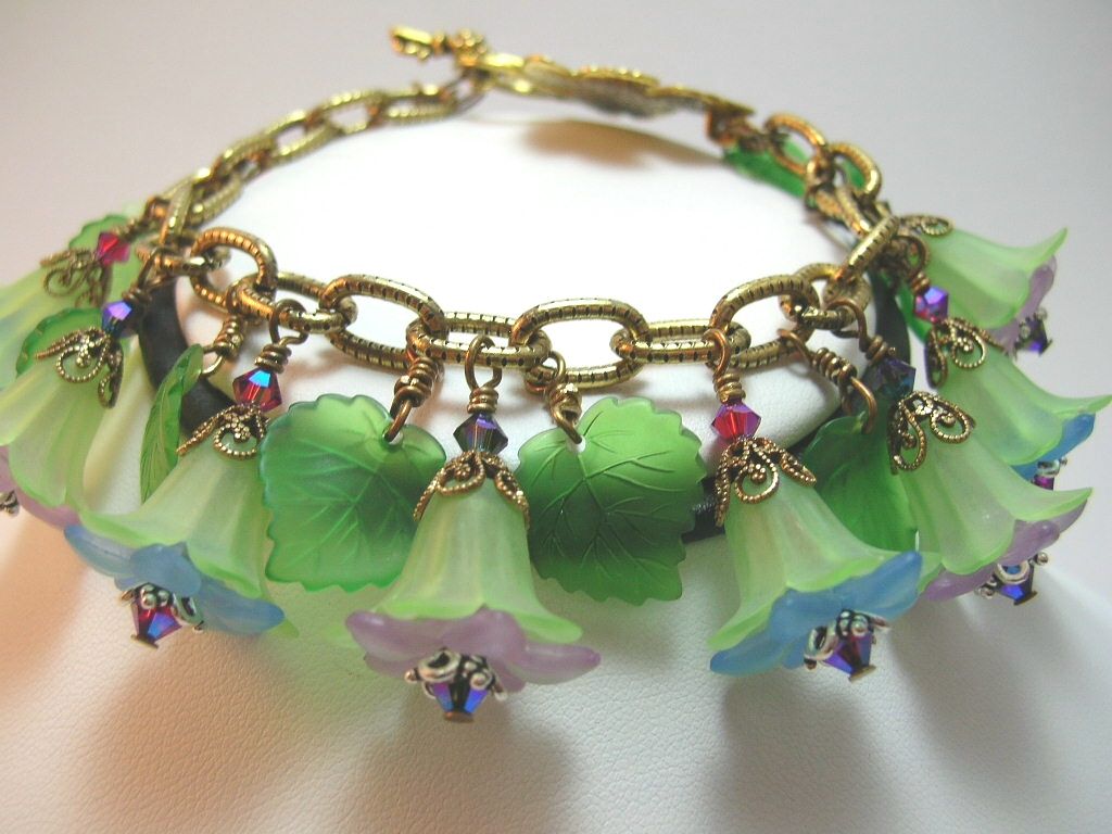 Pink and Blue Bell Flower Bracelet Pink and Blue Bell Flower Bracelet