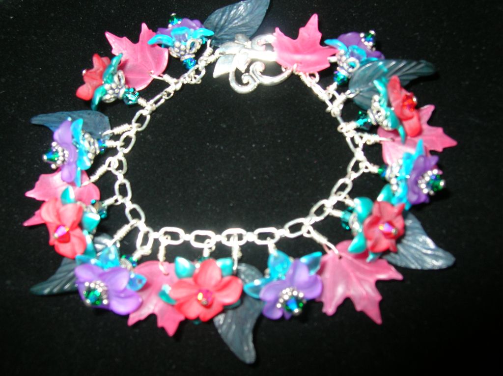 Red and Purple Fall Flower Bracelet Red and Purple Fall Flower Bracelet