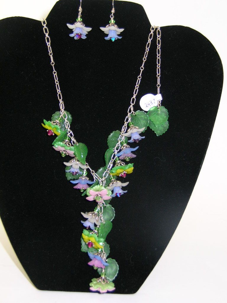 One-Of -a-Kind, Flowers on Parade Necklace Set One-Of -a-Kind, Flowers on Parade Necklace Set