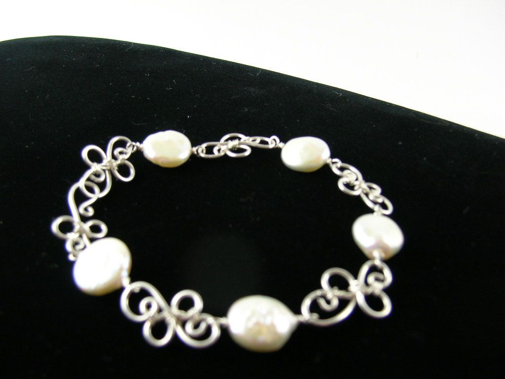 Cultured Freshwater Coin Pearl Bracelet Cultured Freshwater Coin Pearl Bracelet