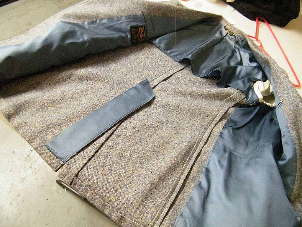 Classic Tweed Men's Sports Coat Jacket With Matching Reversible Vest..Palm Beach..Size 42 Classic Tweed Men's Sports Coat Jacket With Matching Reversible Vest..Palm Beach..Size 42