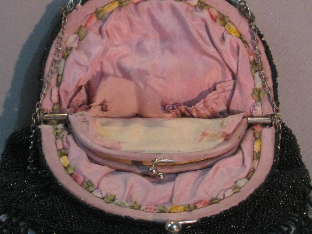 Victorian Beaded Handbag..... Victorian Beaded Handbag.....