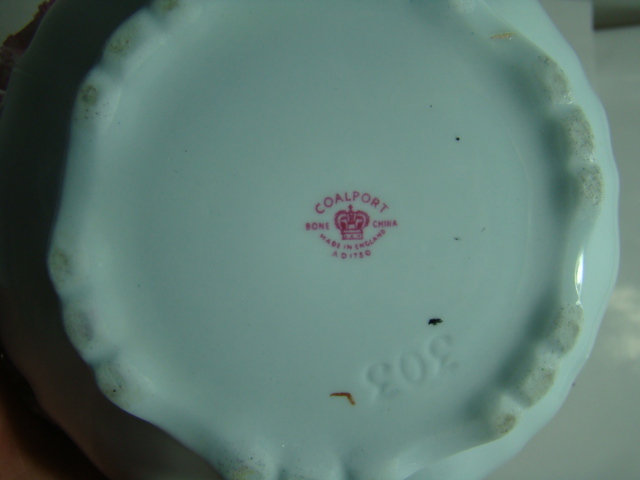 Coalport Floral Basket – Carnation and Forget-Me-Not Flowers Coalport Floral Basket – Carnation and Forget-Me-Not Flowers
