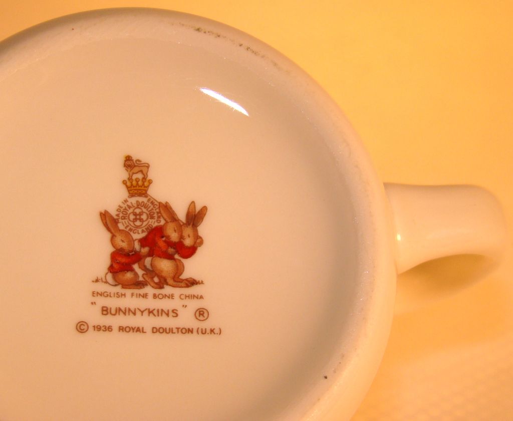 Royal Doulton "Bunnykins" English Bone China Child's Mug Royal Doulton "Bunnykins" English Bone China Child's Mug