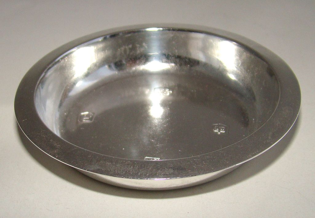 British Sterling Silver Pin or Trinket Dish – Circa 1959 British Sterling Silver Pin or Trinket Dish – Circa 1959