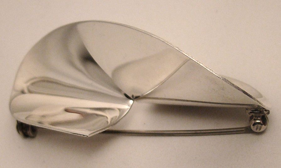 Mexican Sterling Silver Pin in Geometric Design Mexican Sterling Silver Pin in Geometric Design