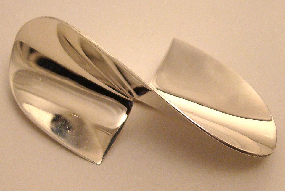 Mexican Sterling Silver Pin in Geometric Design Mexican Sterling Silver Pin in Geometric Design