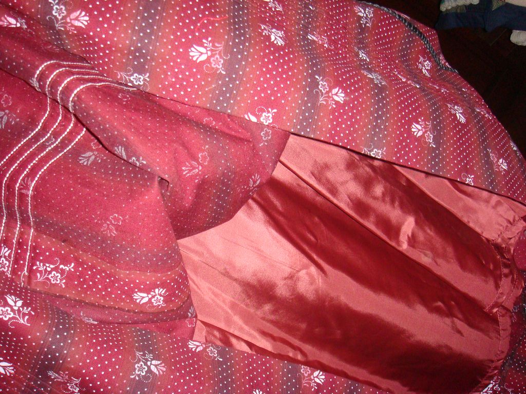 Authentic Austrian "Wenger" Dirndl Skirt from Innsbruck 1980's European Size 42 Authentic Austrian "Wenger" Dirndl Skirt from Innsbruck 1980's European Size 42