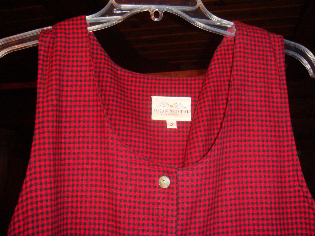Wonderful Size 12 Susan Bristol Long Vintage Ladies' Jumper Red and Black Wonderful Size 12 Susan Bristol Long Vintage Ladies' Jumper Red and Black