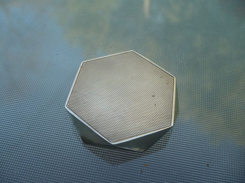 Vintage Mosaic Hexagon Compact Vintage Mosaic Hexagon Compact