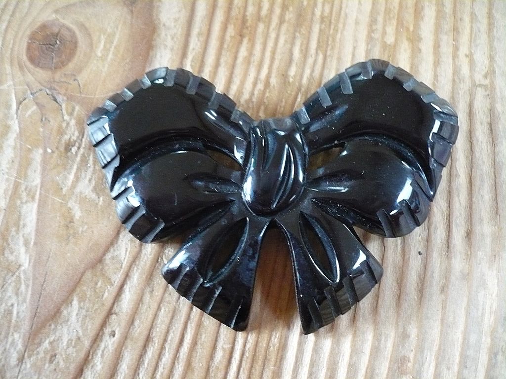 Black Vintage Bakelite Bow Pin Black Vintage Bakelite Bow Pin