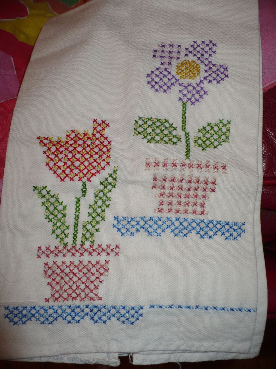 Vintage Flower Pot Embroidered Towel Vintage Flower Pot Embroidered Towel