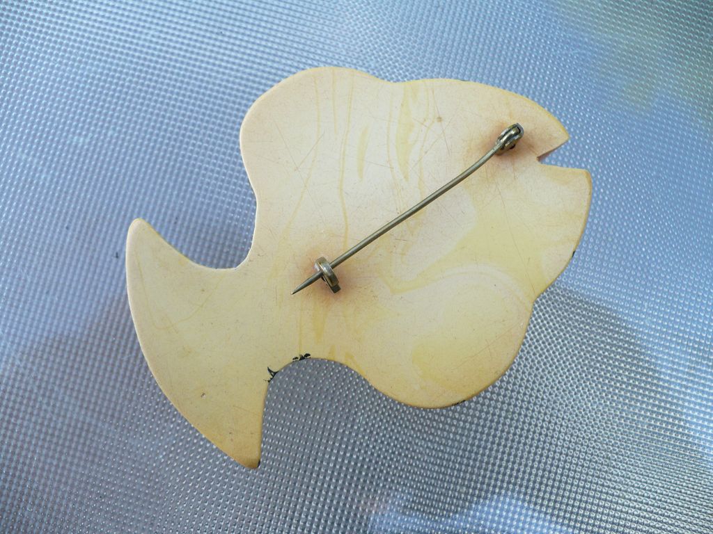 Folk Art Bakelite Fish Pin Folk Art Bakelite Fish Pin