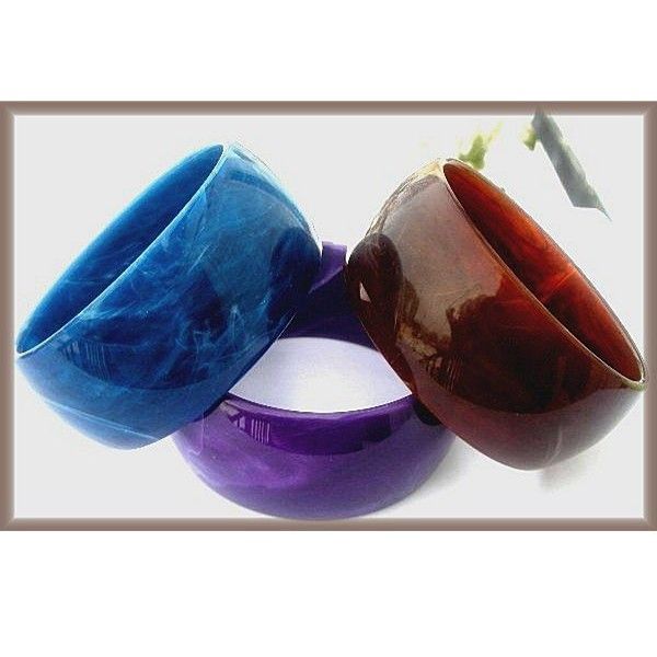 Lot of 3 Mottled Plastic Bangle Bracelets Lot of 3 Mottled Plastic Bangle Bracelets
