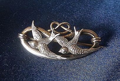 Two Swallows & the Love Knot Heart - Victorian, 9 Ct Two Swallows & the Love Knot Heart - Victorian, 9 Ct