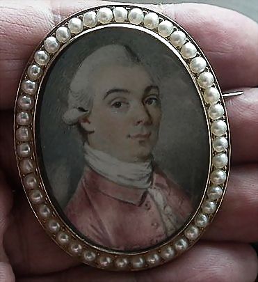 Fine Hand Painted Portrait Pin/Pendant 18K, Georgian Fine Hand Painted Portrait Pin/Pendant 18K, Georgian