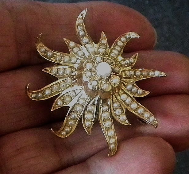 Victorian Sun Burst Brooch/Pendant - 14K Victorian Sun Burst Brooch/Pendant - 14K