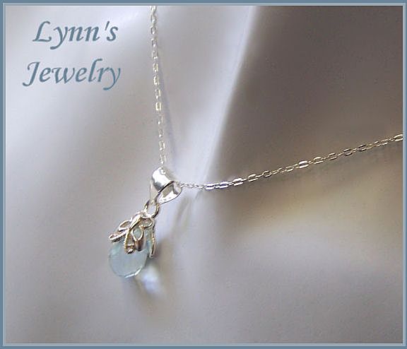 Aquamarine Faceted Briolette Sterling Silver Pendant Necklace Aquamarine Faceted Briolette Sterling Silver Pendant Necklace