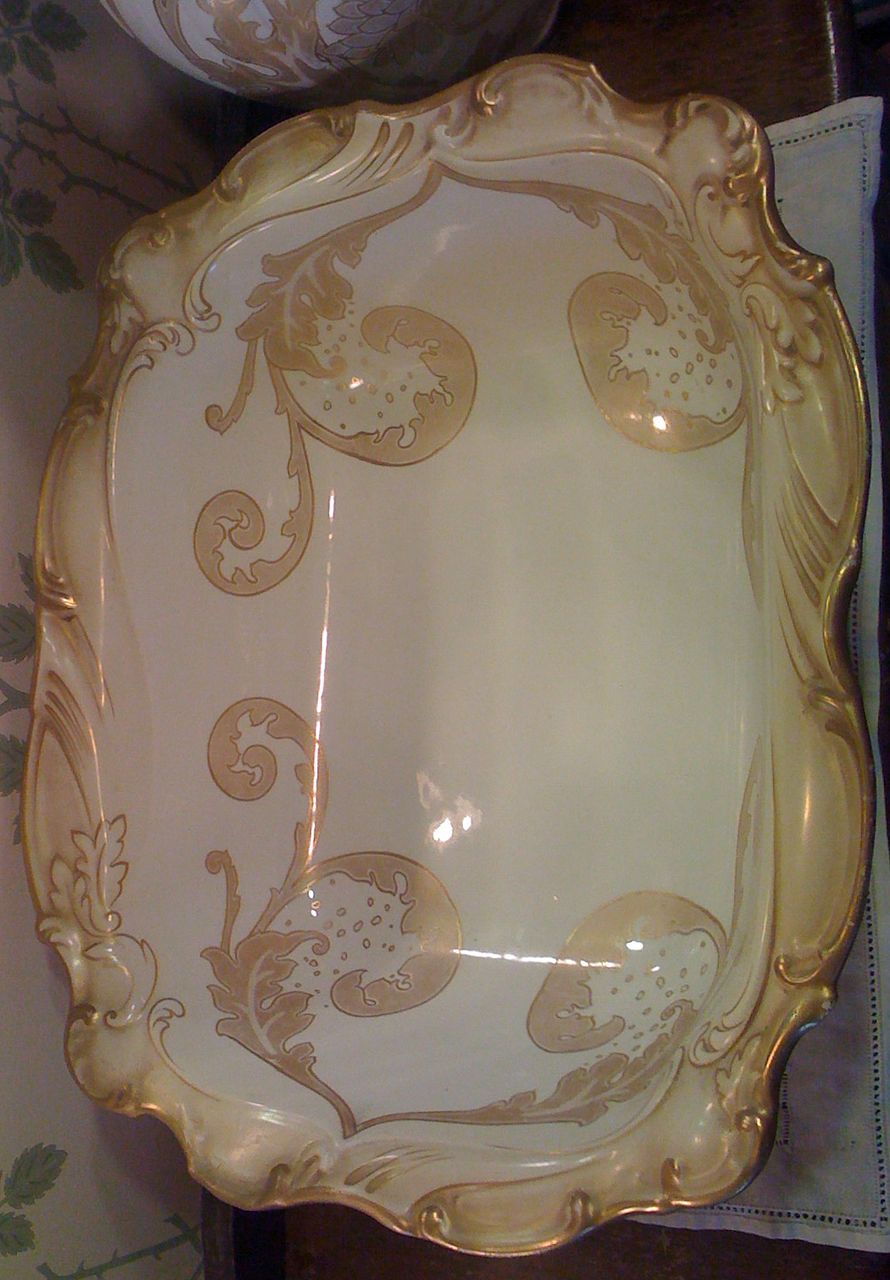 Royal Doulton Art Nouveau Pitcher & Basin Ca1902 - 22K Gold Chrysanthemums Royal Doulton Art Nouveau Pitcher & Basin Ca1902 - 22K Gold Chrysanthemums