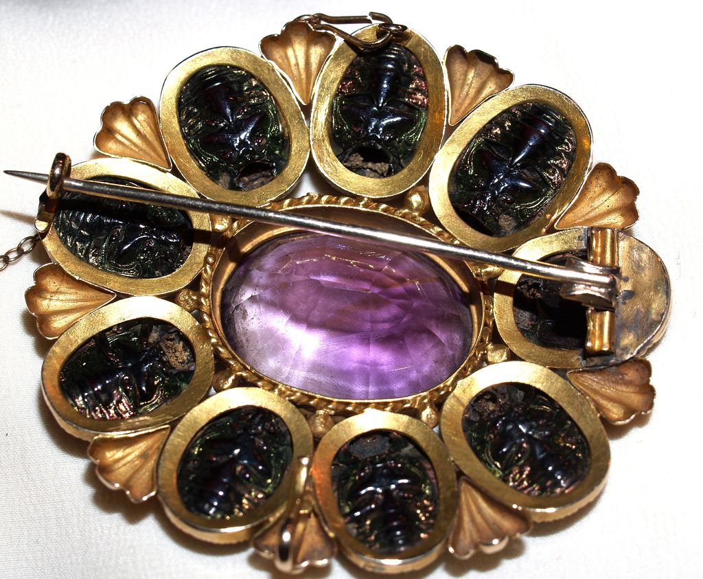 Huge Victorian Amethyst & Scarab Beetle Brooch - 18 Karat (tested) Huge Victorian Amethyst & Scarab Beetle Brooch - 18 Karat (tested)