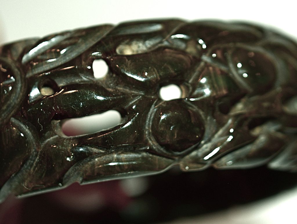 Pierced & Heavily Carved 1" Spinach-Green Bakelite Bracelet/Bangle Pierced & Heavily Carved 1" Spinach-Green Bakelite Bracelet/Bangle