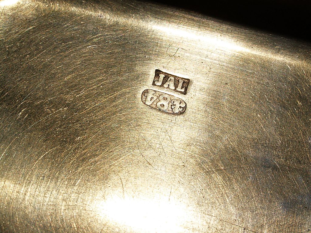Antique Russian Silver Machine Engraved Belted Trunk Cigar/Cigarette/Cheroot Case Antique Russian Silver Machine Engraved Belted Trunk Cigar/Cigarette/Cheroot Case
