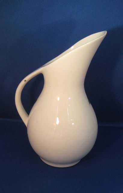 Cash Family Pottery, Erwin, Tennessee, Hand Painted Roses, Skyline Shape, Pitcher Cash Family Pottery, Erwin, Tennessee, Hand Painted Roses, Skyline Shape, Pitcher