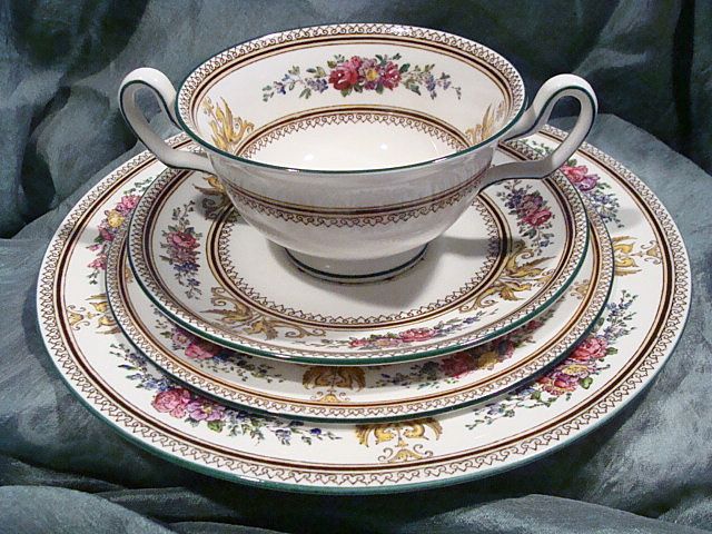 Wedgwood Dessert Plate~Columbia Ivory W595~Circa 1925 Wedgwood Dessert Plate~Columbia Ivory W595~Circa 1925