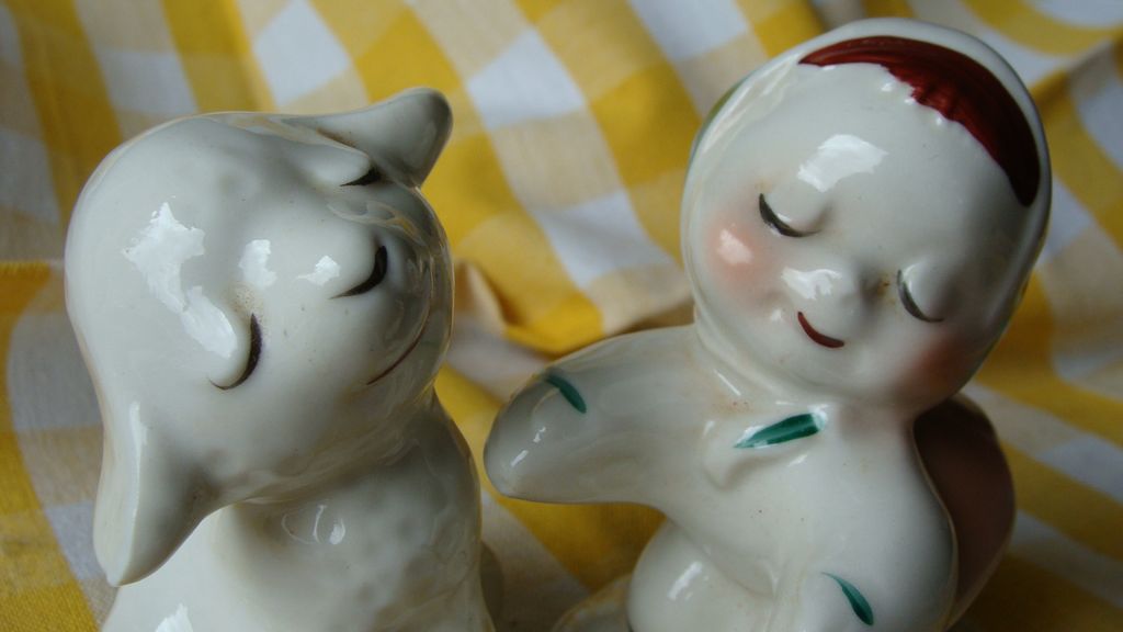 Mary Had a Little Lamb~Van Telligen Hugger Salt and Pepper Shakers Mary Had a Little Lamb~Van Telligen Hugger Salt and Pepper Shakers