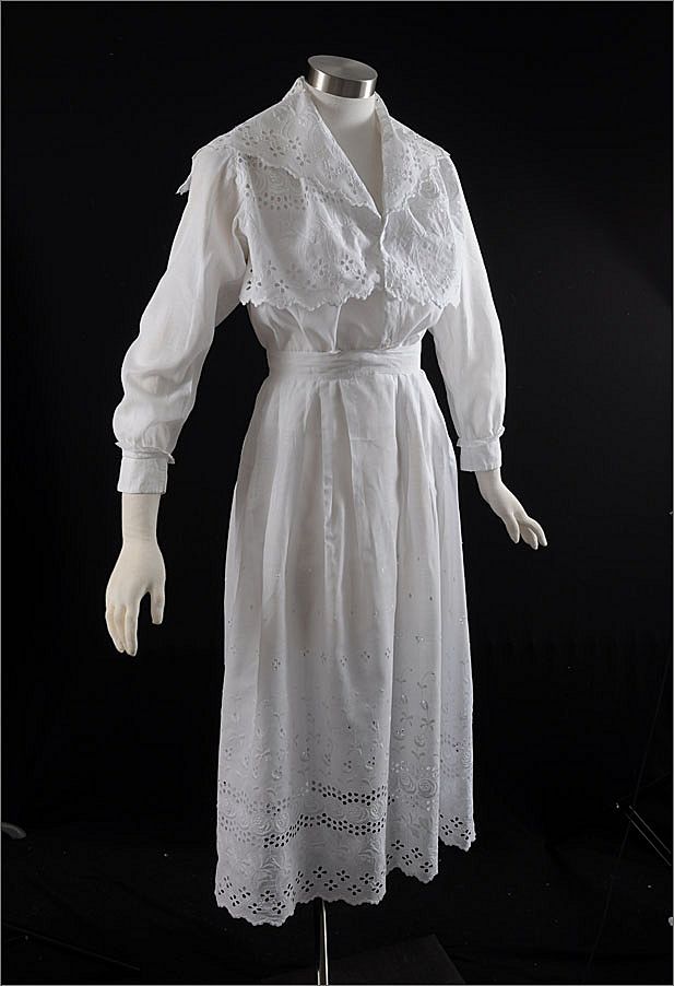 Vintage c1910 Embroidered White 2 pc Dress Vintage c1910 Embroidered White 2 pc Dress
