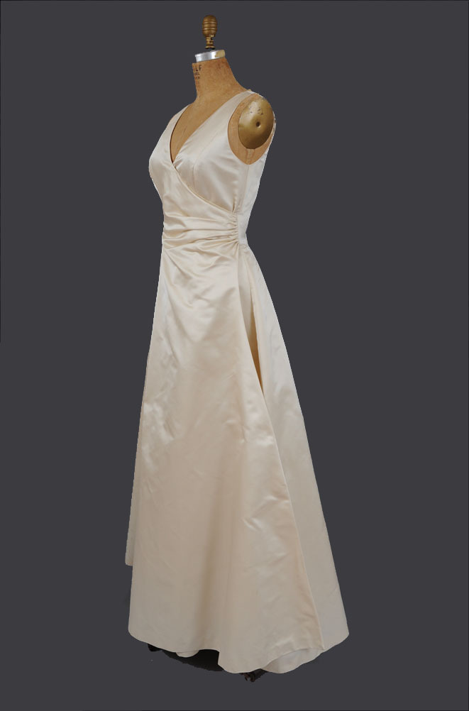 Vintage Ivory Silk Peau de Soie Evening Gown *M Vintage Ivory Silk Peau de Soie Evening Gown *M